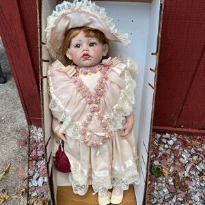 Vintage 1996 Fayzah Spanos Collection‎ Destiny Doll